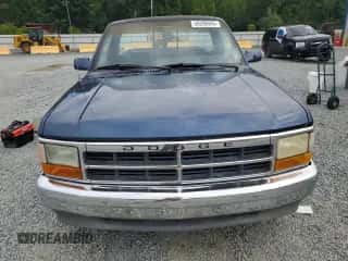 1991 Dodge Dakota S z VIN 1B7FL26Y5MS364290, wystawiony jako Copart lot #56398945 z przebiegiem 98 390 mil mil oraz Szkoda całkowita • Salvage title. Historia ofert i sprzedaży dostępna na DreamBid. Obrazek 5.