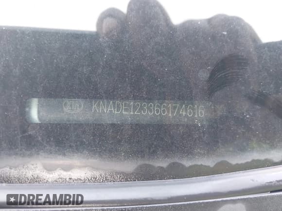 ✅ 2006 Kia Rio • VIN: KNADE123366174616 • Lot: 42373710. Wystawiony na IAAI z przebiegiem 173 434 mil. Bezpłatny archiwum sprzedaży aukcyjnych z USA i szczegółowy raport historii pojazdu na DreamBid. Zdjęcie 9.