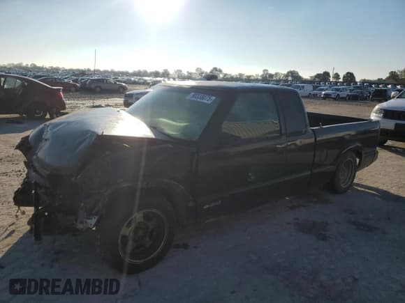 ✅ 1994 Chevrolet S-10 LS • VIN: 1GCCS19Z6R8207201 • Lot: 90338075. Wystawiony na Copart z przebiegiem 201 517 mil. Bezpłatny archiwum sprzedaży aukcyjnych z USA i szczegółowy raport historii pojazdu na DreamBid. Zdjęcie 1.