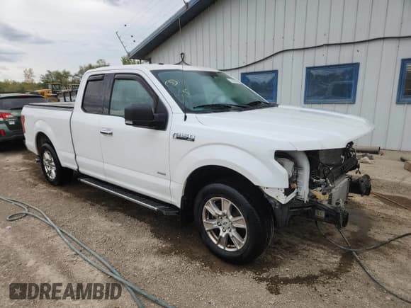 ✅ 2015 Ford F-150 XLT • VIN: 1FTEX1CP8FFB79698 • Lot: 71497955. Listed on Copart with 101,832 mi. Free auction sales archive from the USA and detailed vehicle history report at DreamBid. Image 4.