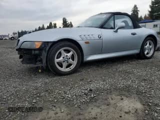 1997 BMW 3 Series Z3 1.9 z VIN 4USCH7325VLB80686, wystawiony jako Copart lot #90709565 z przebiegiem 127 908 mil mil oraz Szkoda całkowita • Salvage title. Historia ofert i sprzedaży dostępna na DreamBid. Obrazek 1.