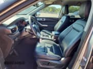 ✅ 2024 Ford Explorer Limited • VIN: 1FMSK8FH3RGA30639 • Lot: 72016975. Wystawiony na Copart z przebiegiem 36 064 mil. Bezpłatny archiwum sprzedaży aukcyjnych z USA i szczegółowy raport historii pojazdu na DreamBid. Zdjęcie 7.