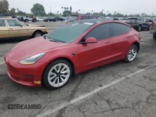 ✅ 2022 Tesla Model 3 • VIN: 5YJ3E1EA8NF202678 • Лот: 84657315. Опубликован ранее на Copart с пробегом 84 169 миль. Бесплатный доступ к архиву аукционных продаж из США и подробный отчёт об истории автомобиля на DreamBid. Изображение 1.