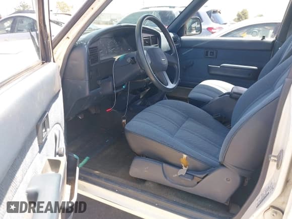 ✅ 1990 Toyota 4Runner • VIN: JT3RN37W2L0006007 • Lot: 42366826. Listed on IAAI with 344,675 mi. Free auction sales archive from the USA and detailed vehicle history report at DreamBid. Image 5.
