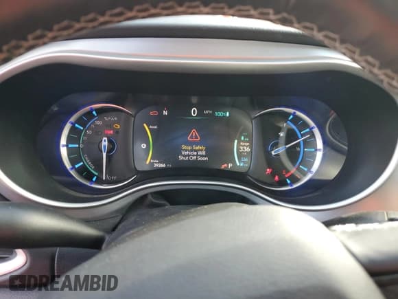 ✅ 2020 Chrysler Pacifica Hybrid Touring L • VIN: 2C4RC1L71LR242402 • Lot: 70153835. Wystawiony na Copart z przebiegiem 39 266 mil. Bezpłatny archiwum sprzedaży aukcyjnych z USA i szczegółowy raport historii pojazdu na DreamBid. Zdjęcie 9.