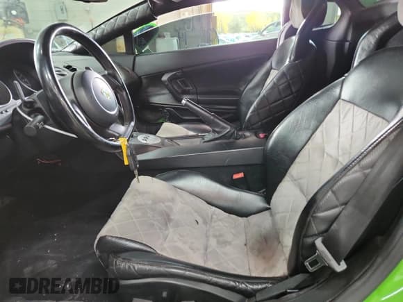 ✅ 2005 Lamborghini Gallardo • VIN: ZHWGU11S25LA02177 • Лот: 82737895. Опубликован ранее на Copart с пробегом 29 609 миль. Бесплатный доступ к архиву аукционных продаж из США и подробный отчёт об истории автомобиля на DreamBid. Изображение 7.