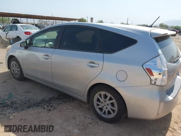 ✅ 2014 Toyota Prius Two • VIN: JTDZN3EU8EJ000948 • Lot: 42640667. Listed on IAAI with 146,936 mi. Free auction sales archive from the USA and detailed vehicle history report at DreamBid. Image 3.