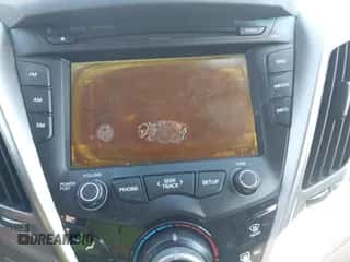 2012 Hyundai Veloster w/Red Int с VIN KMHTC6AD6CU028161, выставлен на аукционе IAAI как лот 43564329 с пробегом 98 673 миль миль и . История ставок и продаж доступна на DreamBid. Изображение 6.