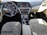 ✅ 2017 Hyundai Sonata SE • VIN: 5NPE24AF1HH558206 • Лот: 38113963. Опубликован ранее на Copart с пробегом 73 935 миль. Бесплатный доступ к архиву аукционных продаж из США и подробный отчёт об истории автомобиля на DreamBid. Изображение 8.