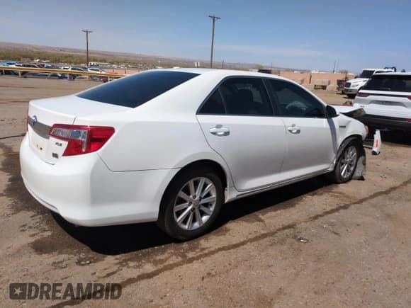 ✅ 2013 Toyota Camry XLE • VIN: 4T1BD1FKXDU090750 • Lot: 50976475. Wystawiony na Copart z przebiegiem 261 119 mil. Bezpłatny archiwum sprzedaży aukcyjnych z USA i szczegółowy raport historii pojazdu na DreamBid. Zdjęcie 3.