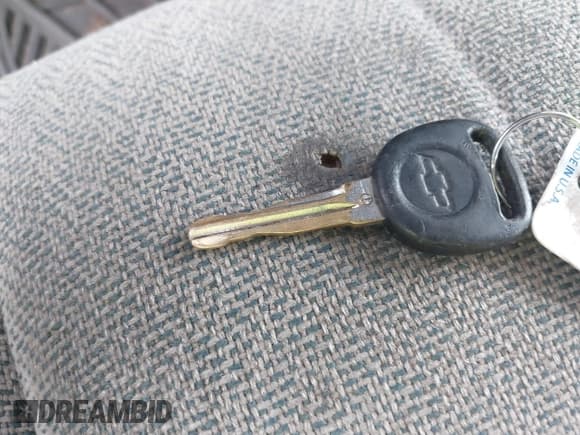 ✅ 2010 Chevrolet Express Cargo • VIN: 1GCUGADX3A1150240 • Lot: 42081426. Listed on IAAI with 533,686 mi. Free auction sales archive from the USA and detailed vehicle history report at DreamBid. Image 11.