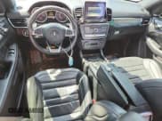 ✅ 2016 Mercedes-Benz GLE 63 S AMG • VIN: 4JGDA7FB9GA723474 • Lot: 81446095. Wystawiony na Copart z przebiegiem 84 660 mil. Bezpłatny archiwum sprzedaży aukcyjnych z USA i szczegółowy raport historii pojazdu na DreamBid. Zdjęcie 8.