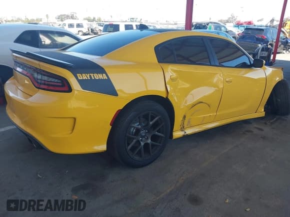 ✅ 2017 Dodge Charger R/T • VIN: 2C3CDXCT9HH528857 • Lot: 43277786. Listed on IAAI with 98,353 mi. Free auction sales archive from the USA and detailed vehicle history report at DreamBid. Image 4.