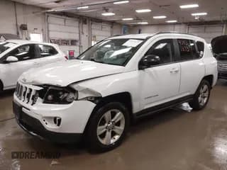 ✅ 2014 Jeep Compass Sport • VIN: 1C4NJDBB2ED880465 • Lot: 43431673. Wystawiony na IAAI z przebiegiem 246 610 mil. Bezpłatny archiwum sprzedaży aukcyjnych z USA i szczegółowy raport historii pojazdu na DreamBid. Zdjęcie 2.