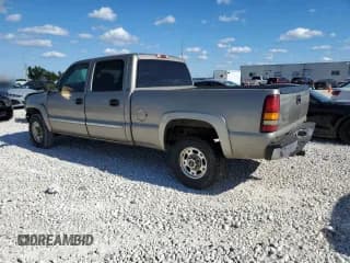 ✅ 2003 GMC Sierra 1500HD SLE • VIN: 1GTGC13U43F146395 • Lot: 70795454. Wystawiony na Copart z przebiegiem 303 653 mil. Bezpłatny archiwum sprzedaży aukcyjnych z USA i szczegółowy raport historii pojazdu na DreamBid. Zdjęcie 2.