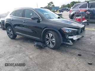 ✅ 2025 Mercedes-Benz GLA 250 • VIN: W1N4N4GB2SJ730404 • Лот: 42749529. Опубликован ранее на IAAI с пробегом 6 683 миль. Бесплатный доступ к архиву аукционных продаж из США и подробный отчёт об истории автомобиля на DreamBid. Изображение 1.