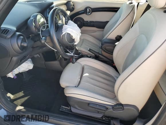 ✅ 2017 MINI Convertible Cooper S • VIN: WMWWG9C31H3C81767 • Lot: 85005225. Listed on Copart with 76,964 mi. Free auction sales archive from the USA and detailed vehicle history report at DreamBid. Image 7.