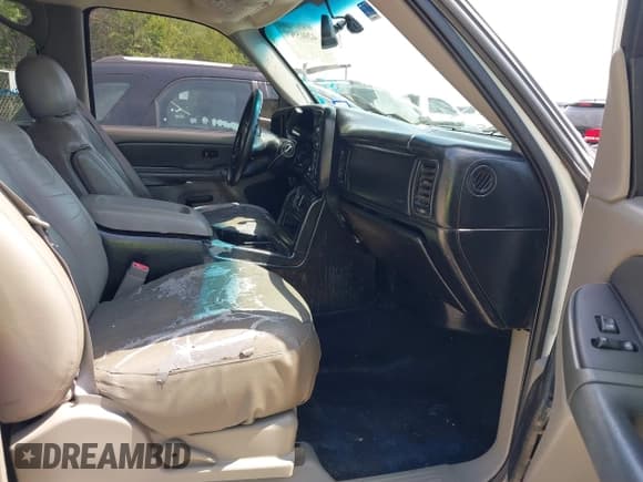 ✅ 2003 Chevrolet Suburban LT • VIN: 1GNEC16Z83J143261 • Лот: 42065509. Опубликован ранее на IAAI с пробегом 217 109 миль. Бесплатный доступ к архиву аукционных продаж из США и подробный отчёт об истории автомобиля на DreamBid. Изображение 5.