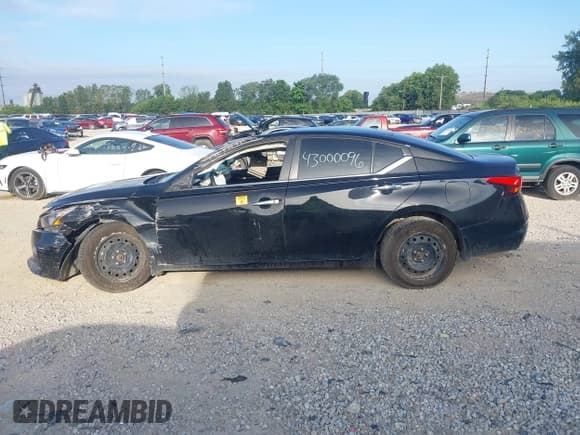 ✅ 2020 Nissan Altima S • VIN: 1N4BL4BW9LC250628 • Lot: 43000096. Wystawiony na IAAI z przebiegiem 74 845 mil. Bezpłatny archiwum sprzedaży aukcyjnych z USA i szczegółowy raport historii pojazdu na DreamBid. Zdjęcie 15.