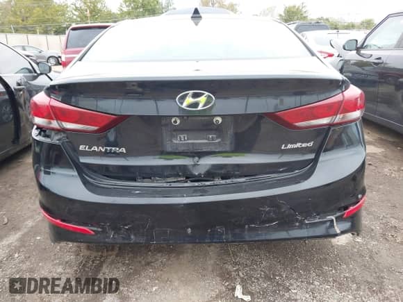 2017 Hyundai Elantra SE z VIN 5NPD84LF1HH127971, wystawiony jako IAAI lot #43460523 z przebiegiem 144 237 mil mil oraz . Historia ofert i sprzedaży dostępna na DreamBid. Obrazek 6.