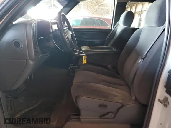 ✅ 2005 Chevrolet Silverado 1500 LS • VIN: 2GCEC19TX51346567 • Лот: 74728524. Опубликован ранее на Copart с пробегом 236 964 миль. Бесплатный доступ к архиву аукционных продаж из США и подробный отчёт об истории автомобиля на DreamBid. Изображение 7.