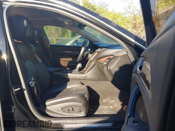 ✅ 2014 Cadillac CTS Luxury RWD • VIN: 1G6AR5S39E0134403 • Lot: 43410702. Listed on IAAI with 231,157 mi. Free auction sales archive from the USA and detailed vehicle history report at DreamBid. Image 5.