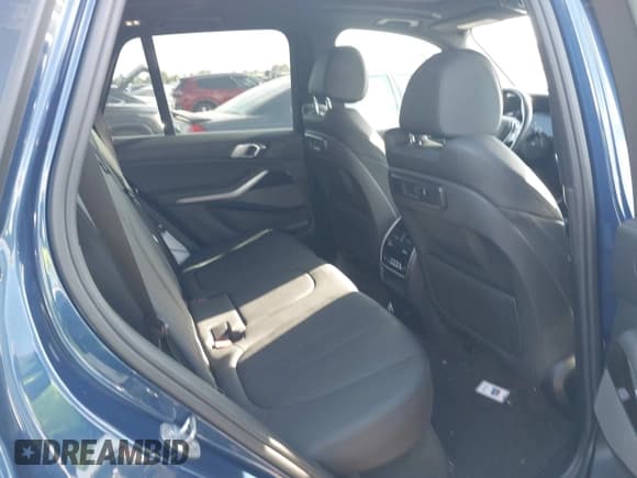 ✅ 2020 BMW X5 sDrive40i • VIN: 5UXCR4C07L9C49693 • Lot: 43263987. Wystawiony na IAAI z przebiegiem 50 000 mil. Bezpłatny archiwum sprzedaży aukcyjnych z USA i szczegółowy raport historii pojazdu na DreamBid. Zdjęcie 8.