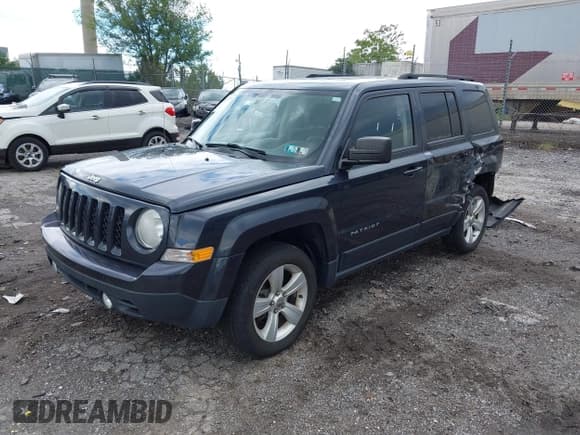 ✅ 2014 Jeep Patriot Latitude • VIN: 1C4NJRFB8ED734403 • Lot: 42347773. Listed on IAAI with 86,164 mi. Free auction sales archive from the USA and detailed vehicle history report at DreamBid. Image 18.