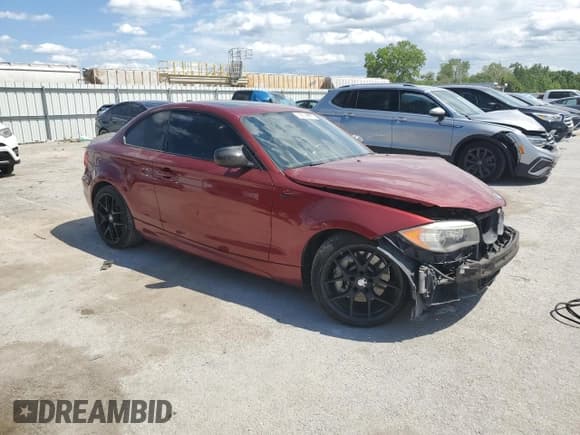 ✅ 2012 BMW 1 Series 135i • VIN: WBAUC9C5XCVM12726 • Lot: 58204845. Wystawiony na Copart z przebiegiem 84 331 mil. Bezpłatny archiwum sprzedaży aukcyjnych z USA i szczegółowy raport historii pojazdu na DreamBid. Zdjęcie 4.