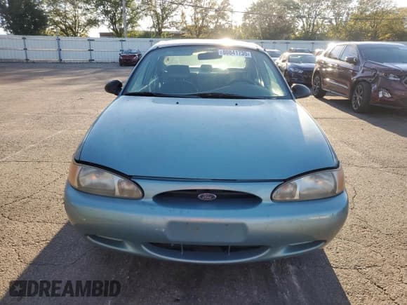 ✅ 1998 Ford Escort LX • VIN: 1FAFP10P9WW293109 • Lot: 80841735. Listed on Copart with 51,757 mi. Free auction sales archive from the USA and detailed vehicle history report at DreamBid. Image 5.