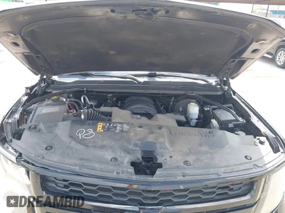 ✅ 2020 Chevrolet Suburban LT • VIN: 1GNSCHKC3LR140055 • Lot: 42733528. Wystawiony na IAAI z przebiegiem 129 872 mil. Bezpłatny archiwum sprzedaży aukcyjnych z USA i szczegółowy raport historii pojazdu na DreamBid. Zdjęcie 10.