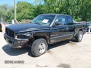 ✅ 1997 Dodge 1500 • VIN: 3B7HF13Z4VG793727 • Лот: 42231961. Опубликован ранее на IAAI с пробегом 278 240 миль. Бесплатный доступ к архиву аукционных продаж из США и подробный отчёт об истории автомобиля на DreamBid. Изображение 2.