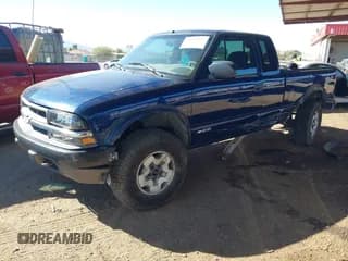 ✅ 2002 Chevrolet S-10 LS • VIN: 1GCCT19W428212163 • Лот: 41383327. Опубликован ранее на IAAI с пробегом Не указан. Бесплатный доступ к архиву аукционных продаж из США и подробный отчёт об истории автомобиля на DreamBid. Изображение 2.
