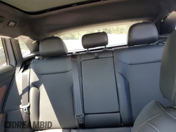 ✅ 2022 Volkswagen ID.4 Pro S • VIN: WVGTMPE26NP050416 • Lot: 70428625. Listed on Copart with 20,840 mi. Free auction sales archive from the USA and detailed vehicle history report at DreamBid. Image 10.