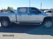 ✅ 2017 GMC Sierra 2500HD Denali • VIN: 1GT12UEYXHF221974 • Лот: 42184163. Опубликован ранее на IAAI с пробегом Не указан. Бесплатный доступ к архиву аукционных продаж из США и подробный отчёт об истории автомобиля на DreamBid. Изображение 14.