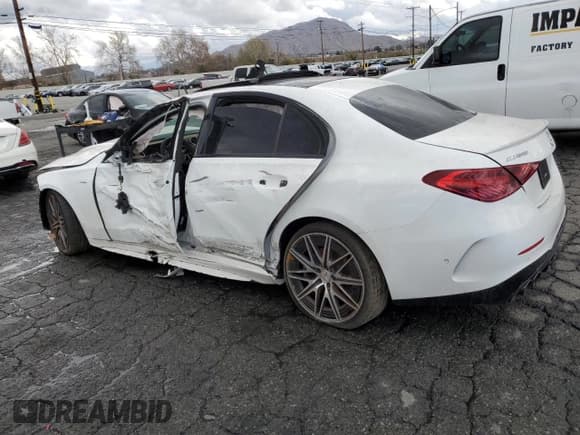 ✅ 2023 Mercedes-Benz C 43 AMG • VIN: W1KAF8HB3PR105182 • Lot: 44215215. Wystawiony na Copart z przebiegiem Nie podano. Bezpłatny archiwum sprzedaży aukcyjnych z USA i szczegółowy raport historii pojazdu na DreamBid. Zdjęcie 2.