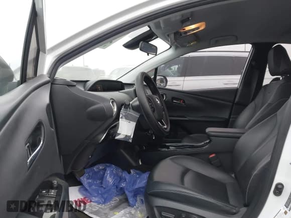 ✅ 2021 Toyota Prius Limited • VIN: JTDKAMFP0M3171966 • Lot: 43617168. Listed on IAAI with 83,760 mi. Free auction sales archive from the USA and detailed vehicle history report at DreamBid. Image 5.