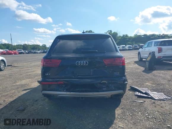 ✅ 2018 Audi Q7 Premium Plus • VIN: WA1LAAF71JD051158 • Lot: 42669842. Wystawiony na IAAI z przebiegiem 86 904 mil. Bezpłatny archiwum sprzedaży aukcyjnych z USA i szczegółowy raport historii pojazdu na DreamBid. Zdjęcie 16.