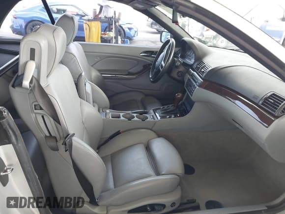 ✅ 2004 BMW 3 Series 330Ci • VIN: WBABW53404PL43419 • Lot: 43668267. Wystawiony na IAAI z przebiegiem 102 871 mil. Bezpłatny archiwum sprzedaży aukcyjnych z USA i szczegółowy raport historii pojazdu na DreamBid. Zdjęcie 5.