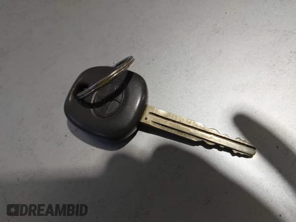 ✅ 2005 Scion tC • VIN: JTKDE177450019825 • Lot: 43894175. Wystawiony na IAAI z przebiegiem 245 045 mil. Bezpłatny archiwum sprzedaży aukcyjnych z USA i szczegółowy raport historii pojazdu na DreamBid. Zdjęcie 11.