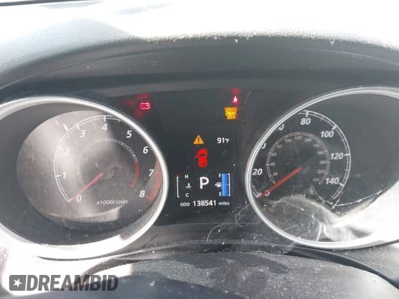 2013 Mitsubishi Outlander ES z VIN 4A4AP3AU5DE004615, wystawiony jako IAAI lot #43137560 z przebiegiem 138 541 mil mil oraz . Historia ofert i sprzedaży dostępna na DreamBid. Obrazek 7.