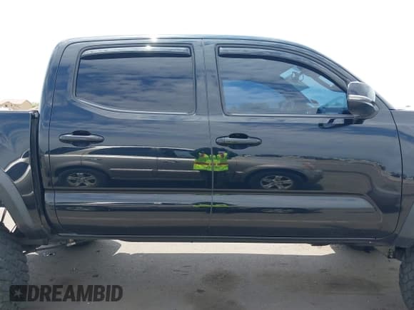 ✅ 2018 Toyota Tacoma SR • VIN: 5TFCZ5ANXJX144089 • Lot: 42761947. Wystawiony na IAAI z przebiegiem 129 568 mil. Bezpłatny archiwum sprzedaży aukcyjnych z USA i szczegółowy raport historii pojazdu na DreamBid. Zdjęcie 14.