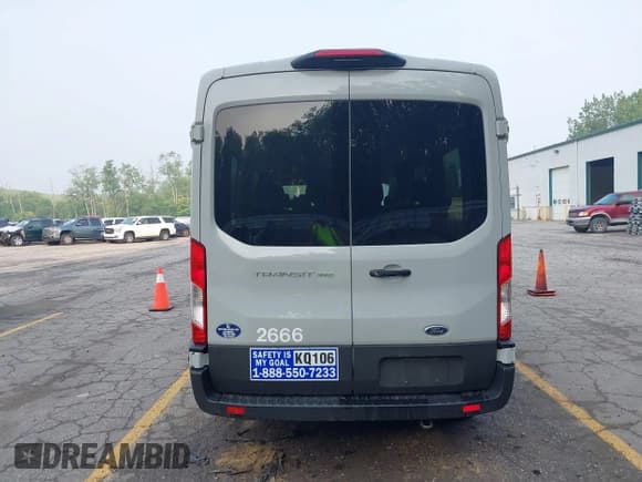 ✅ 2023 Ford Transit Passenger XL • VIN: 1FBAX2C85PKB42666 • Lot: 42424233. Listed on IAAI with 13,835 mi. Free auction sales archive from the USA and detailed vehicle history report at DreamBid. Image 16.