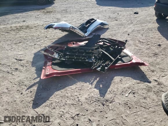 ✅ 2021 Chevrolet Silverado 1500 LT • VIN: 1GCUYDED4MZ243812 • Lot: 71766184. Wystawiony na Copart z przebiegiem 100 068 mil. Bezpłatny archiwum sprzedaży aukcyjnych z USA i szczegółowy raport historii pojazdu na DreamBid. Zdjęcie 12.