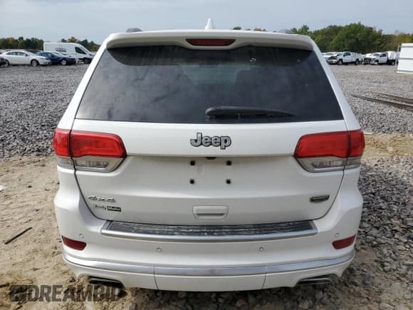 ✅ 2017 Jeep Grand Cherokee Summit • VIN: 1C4RJFJG7HC755658 • Lot: 82357815. Listed on Copart with 105,194 mi. Free auction sales archive from the USA and detailed vehicle history report at DreamBid. Image 6.