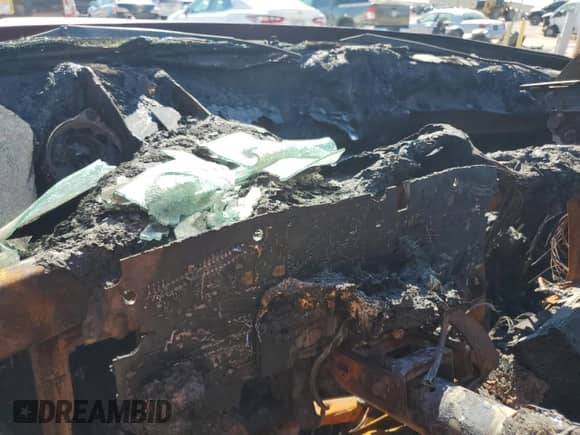 ✅ 2012 Dodge Challenger SXT • VIN: 2C3CDYAG2CH269195 • Lot: 69290284. Wystawiony na Copart z przebiegiem Nie podano. Bezpłatny archiwum sprzedaży aukcyjnych z USA i szczegółowy raport historii pojazdu na DreamBid. Zdjęcie 9.