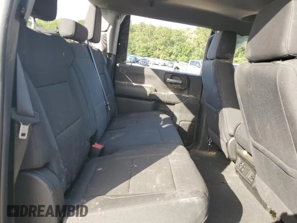 ✅ 2024 Chevrolet Silverado 2500HD Custom • VIN: 2GC4YMEY5R1248830 • Lot: 62823315. Wystawiony na Copart z przebiegiem 9 903 mil. Bezpłatny archiwum sprzedaży aukcyjnych z USA i szczegółowy raport historii pojazdu na DreamBid. Zdjęcie 10.