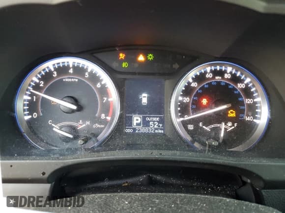 ✅ 2015 Toyota Highlander LE Plus • VIN: 5TDZKRFH9FS041607 • Лот: 92301905. Опубликован ранее на Copart с пробегом 238 832 миль. Бесплатный доступ к архиву аукционных продаж из США и подробный отчёт об истории автомобиля на DreamBid. Изображение 9.