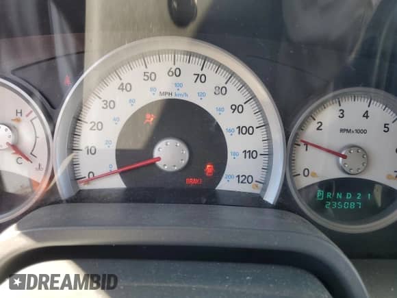 2006 Dodge Dakota SLT z VIN 1D7HE48N76S688934, wystawiony jako Copart lot #75057094 z przebiegiem 235 087 mil mil oraz Szkoda całkowita • Salvage title. Historia ofert i sprzedaży dostępna na DreamBid. Obrazek 9.