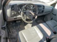 ✅ 2012 Chevrolet Silverado 2500HD Work Truck • VIN: 1GC0CVCG0CF155579 • Lot: 84568965. Wystawiony na Copart z przebiegiem 129 746 mil. Bezpłatny archiwum sprzedaży aukcyjnych z USA i szczegółowy raport historii pojazdu na DreamBid. Zdjęcie 8.